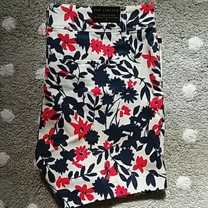 The Limited Tailored Short Size 10